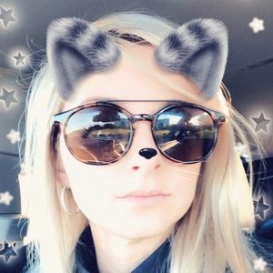 Meet your Posher, Sloane